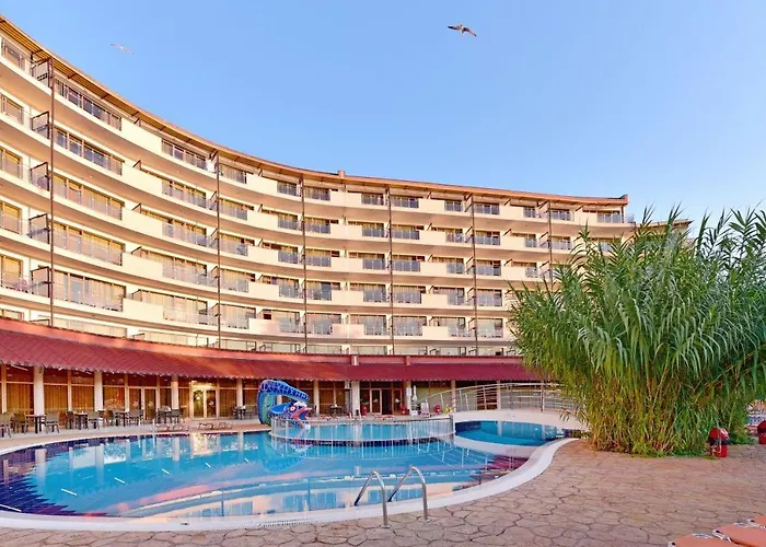 Готель берлин грийн парк - детски и младежки център 4*